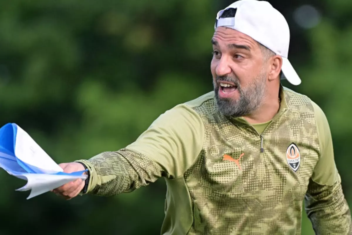 Arda Turan'dan Fenerbahçe'nin yıldızlarına transfer telefonu: Takımıma gelin