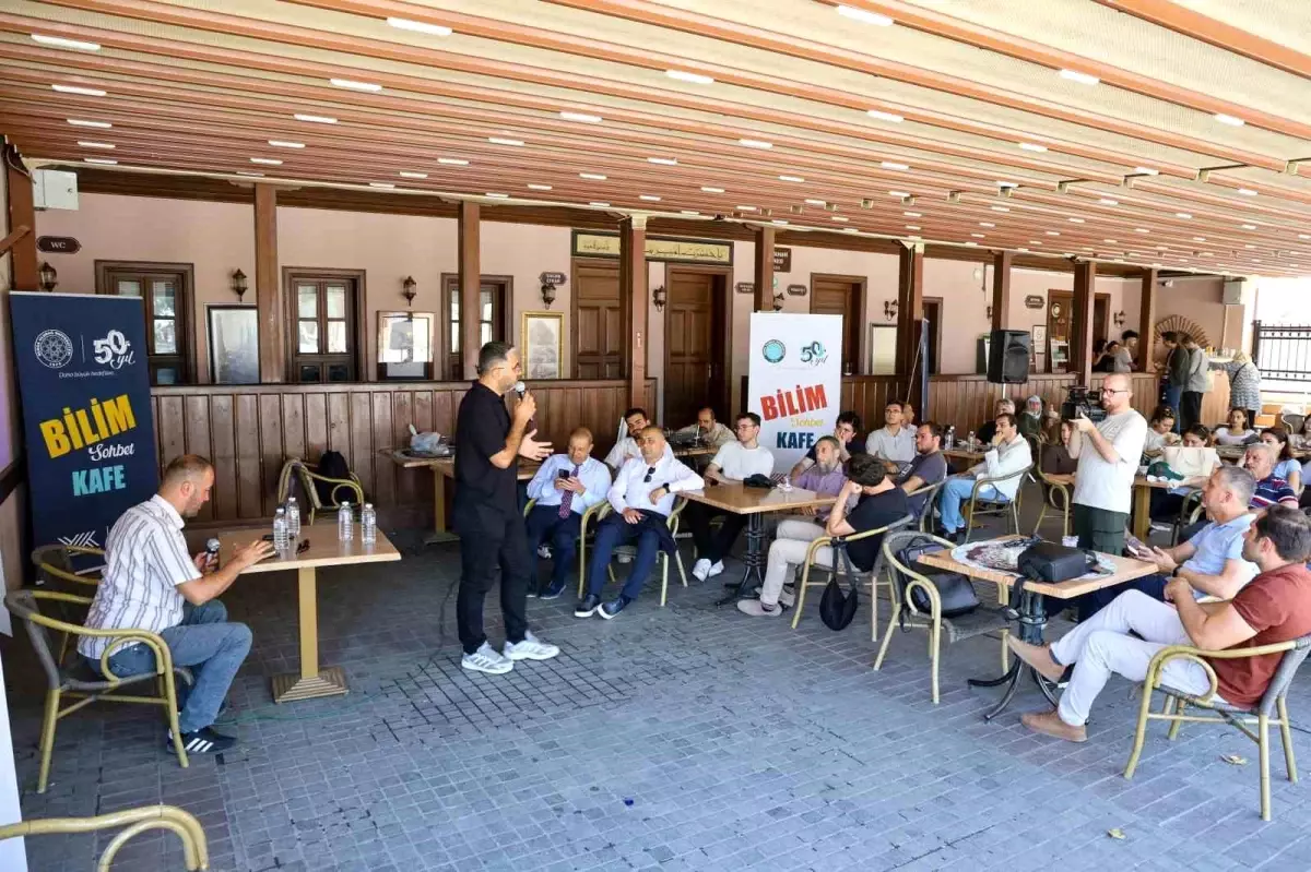 Bursa Uludağ Üniversitesi'nden 'Bilim Kafe' Projesi ile Yapay Zeka Tartışıldı