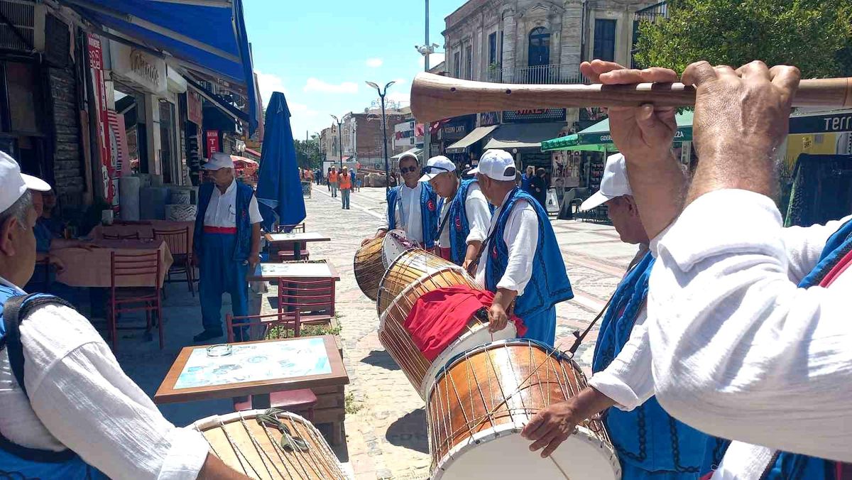 Edirne'de Kırkpınar Yağlı Güreşleri'ne Davul Zurna Eşliğinde Davet
