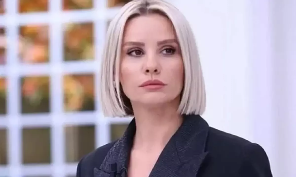 Esra Erol nerede, tatilde mi?