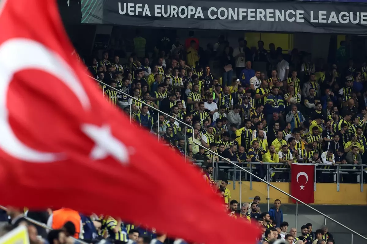 Fenerbahçe'de sürpriz istifa