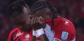 İnanılmaz şampiyonluk öyküsü! 40 yaşında sakat ayağıyla gol attı, gözyaşlarına boğuldu