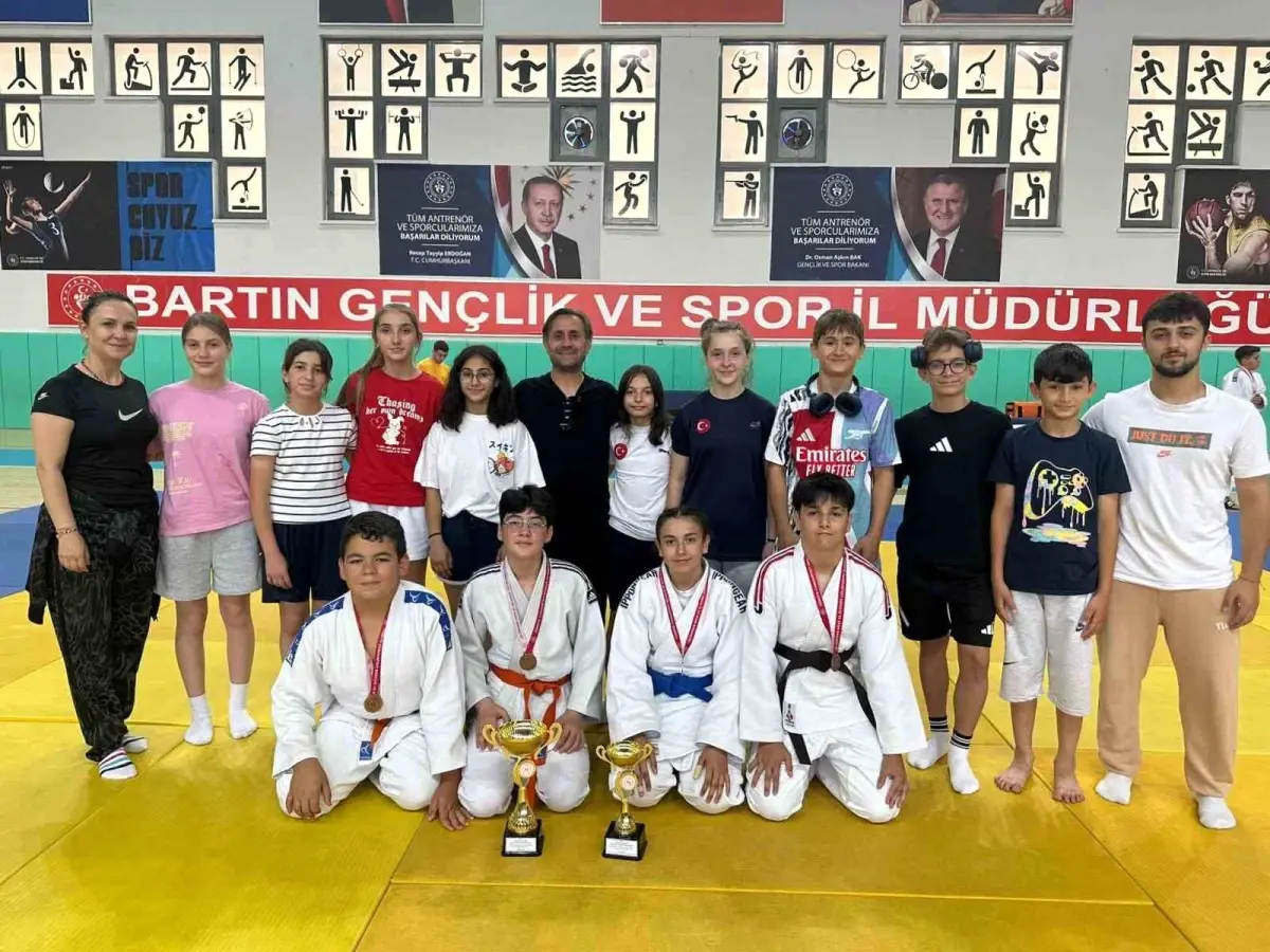 Düzceli Sporcular Analig 1. Etap Müsabakalarında 12 Madalya Kazandı