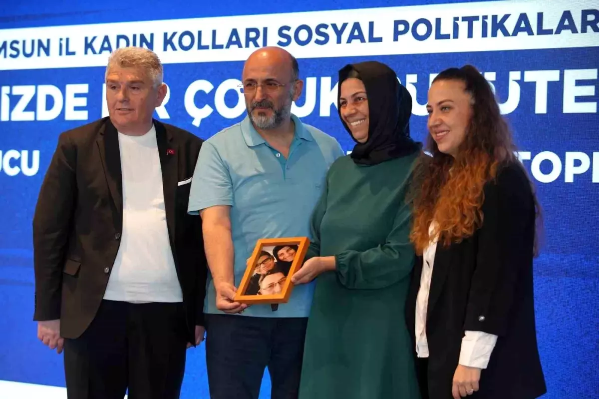 Samsun'da Koruyucu Aile Günü Duygusal Anlara Sahne Oldu