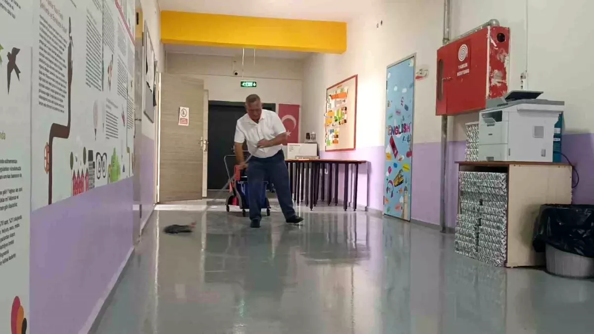 Hademe Ressam Ramazan Gizlenen, Sanat Dünyasına İlham Veriyor