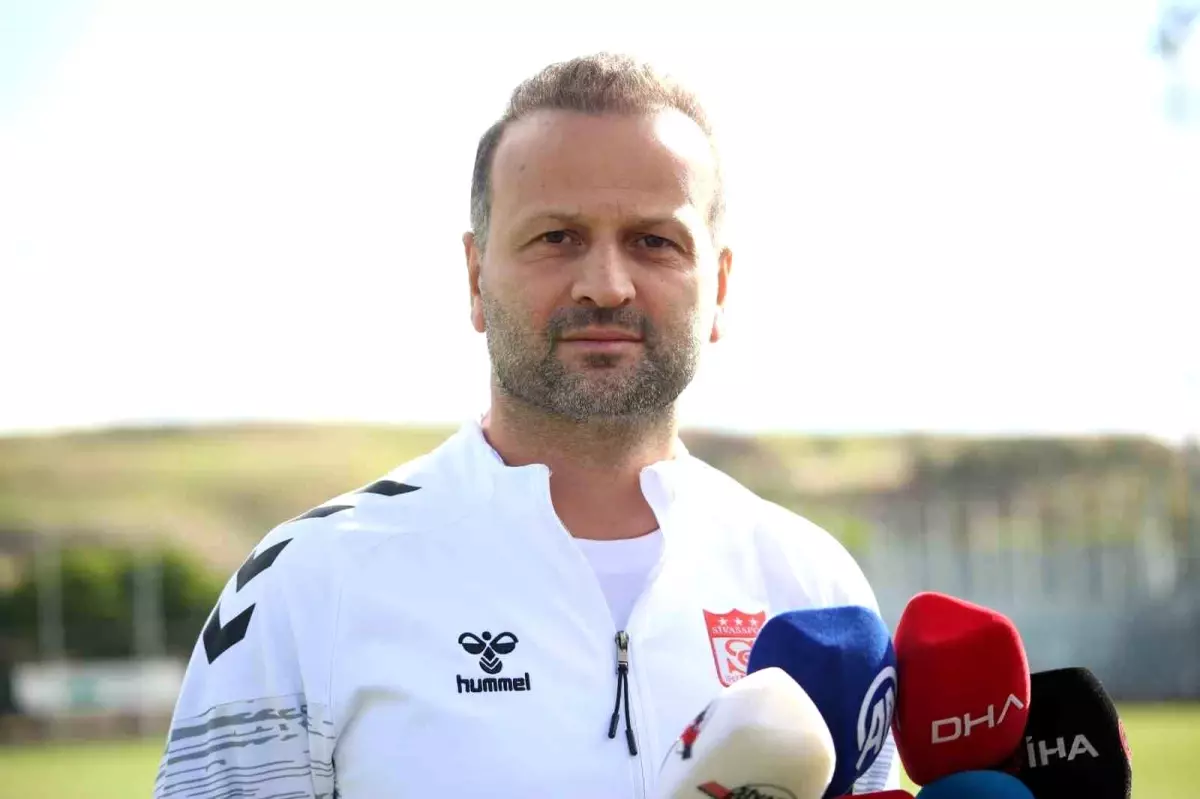 Sivasspor'un Yeni Teknik Direktörü Korkmaz: 'Sivas’ı Layık Olduğu Noktaya Getireceğiz'