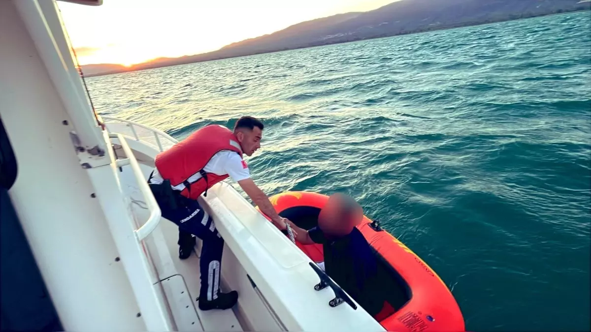 İznik Gölü'nde Akıntıya Kapılan Genç Kurtarıldı