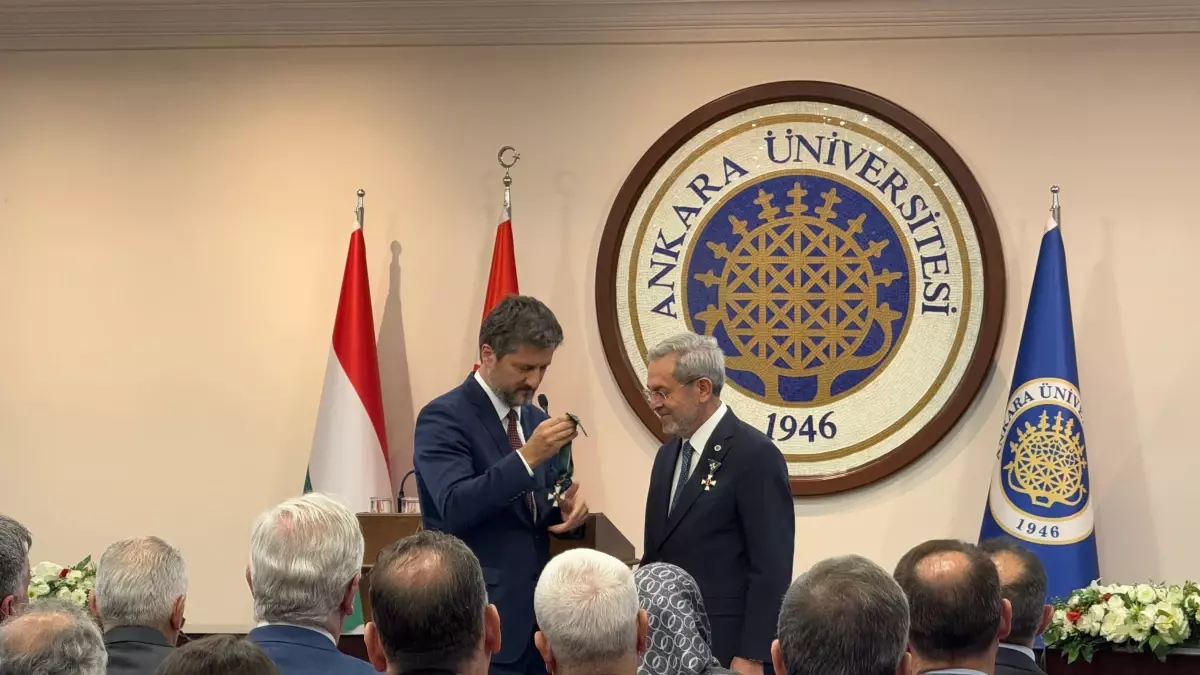 Ankara Üniversitesi Rektörü Prof. Dr. Necdet Ünüvar, Macaristan Liyakat Nişanı ile ödüllendirildi