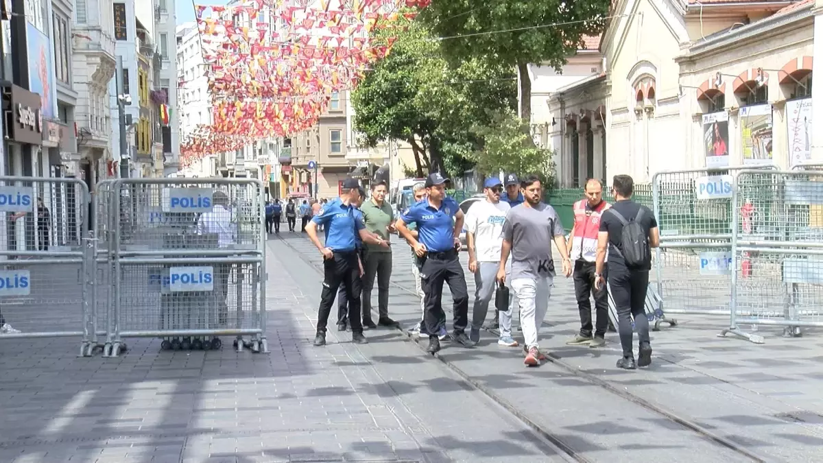 Beyoğlu'nda Toplantı ve Gösteri Yürüyüşleri 24 Saat Süreyle Yasaklandı