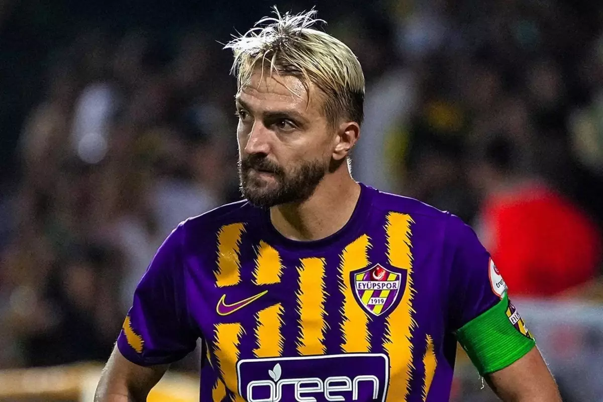 Caner Erkin yeni takımına imzayı attı