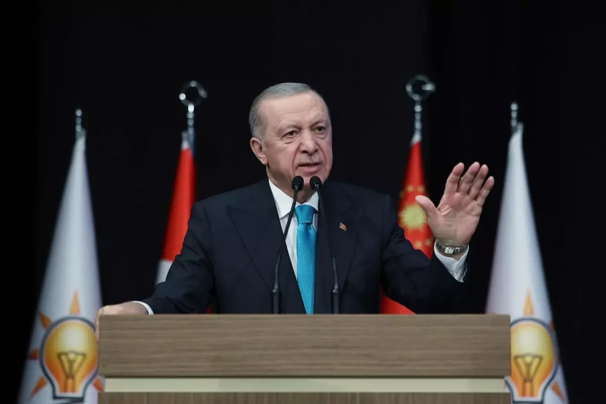 Cumhurbaşkanı Erdoğan'dan Leman'ın skandal karikatürüne sert tepki: Alçakça bir provokasyondur