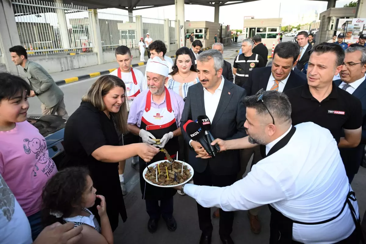 Gurbetçiler Türkiye'de Yaz Tatiline Başladı