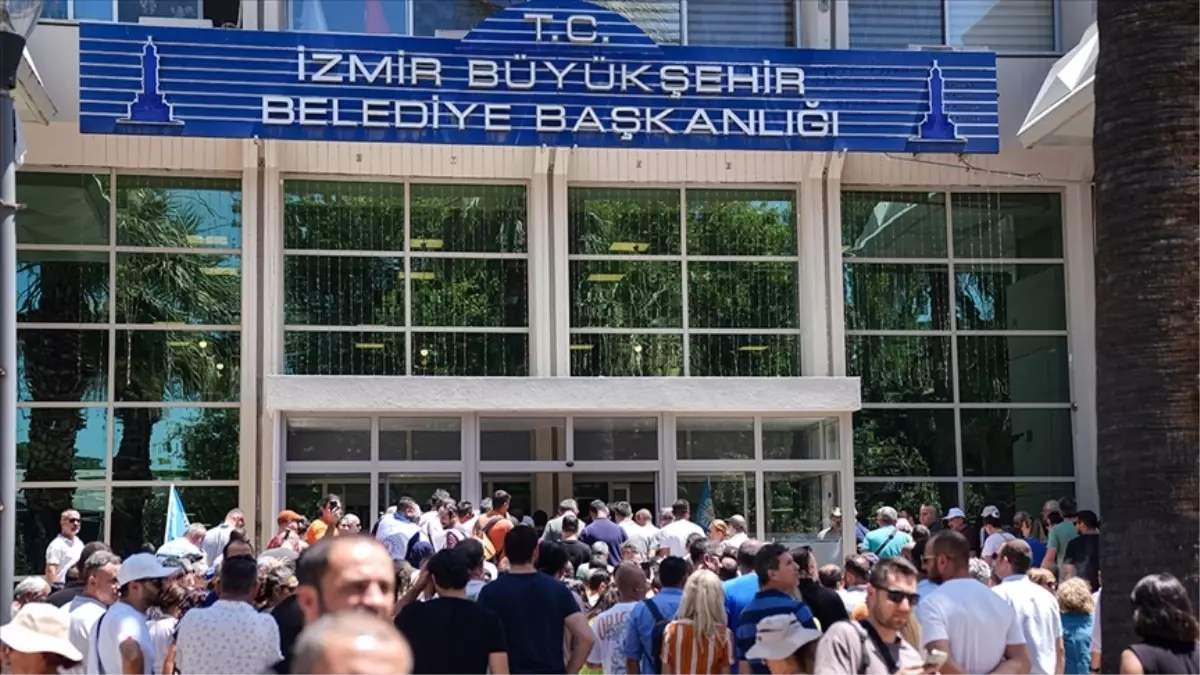 İzmir Büyükşehir Belediyesi'nde ne oldu, olay ne? - SON DAKİKA