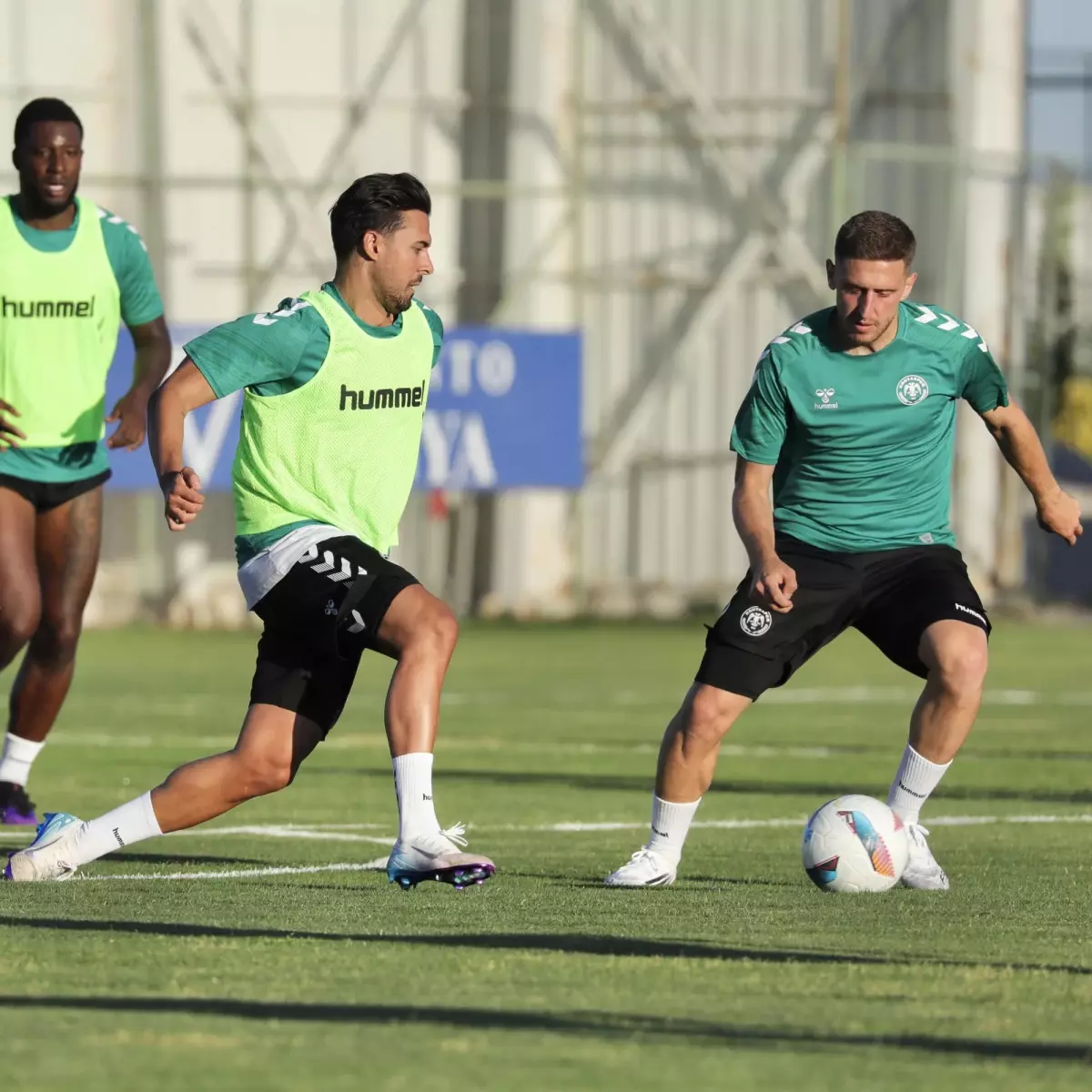 Konyaspor'da Kadro Değişiklikleri: Slowik ile Yollar Ayrıldı