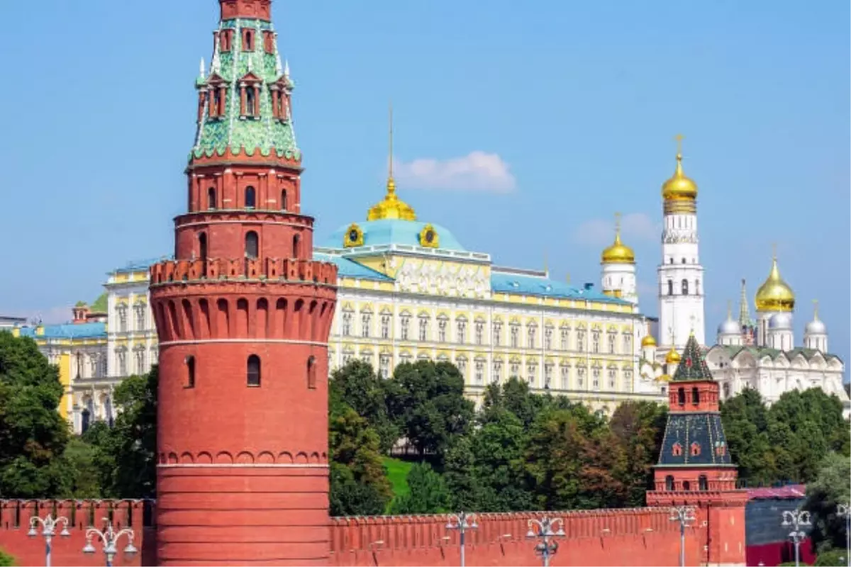 Kremlin, Suriye Yönetimini Rusya-Arap Zirvesi'ne Davet Edecek