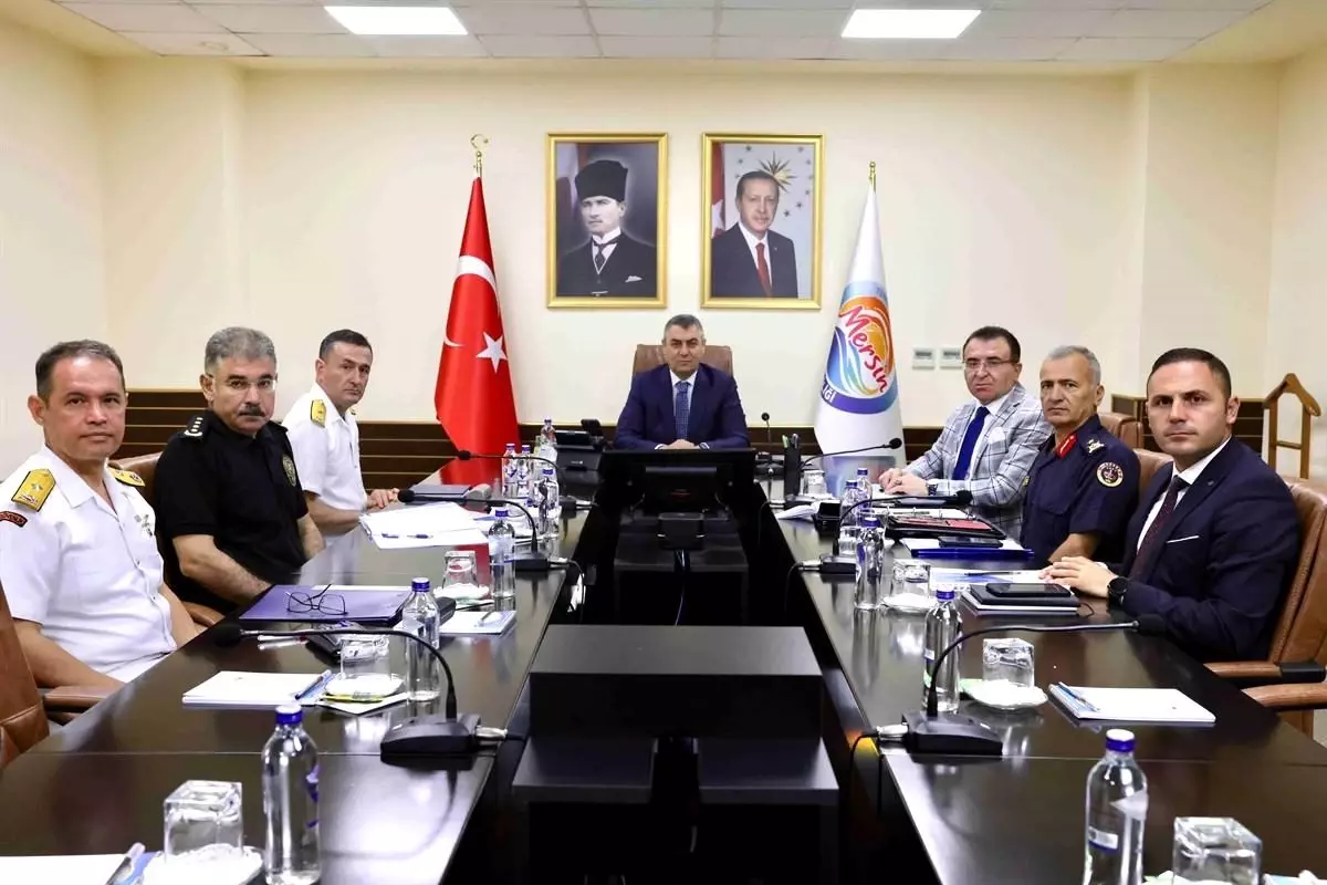 Mersin'de Güvenlik ve Asayiş Değerlendirme Toplantısı Yapıldı