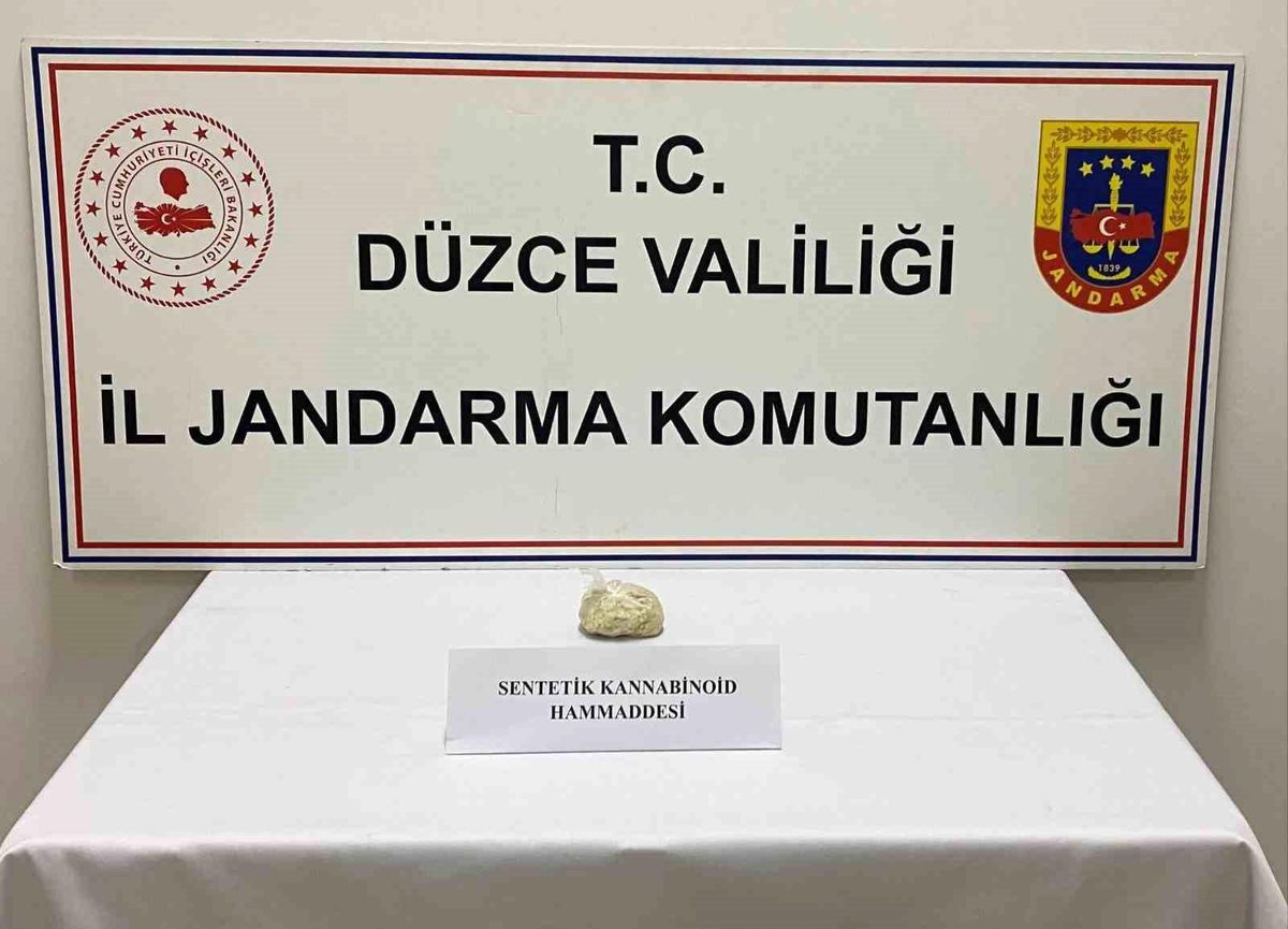 Düzce'de Uyuşturucu Operasyonu: 3 Milyon TL'lik Sentetik Kannabinoid Ele Geçirildi