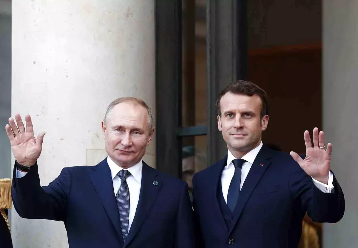 Putin ve Macron'dan Diplomasi Vurgusu