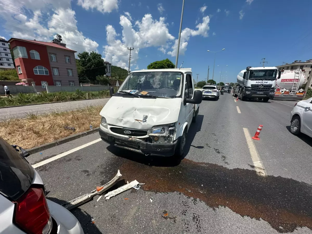 Samsun'da Zincirleme Trafik Kazası: 2 Yaralı