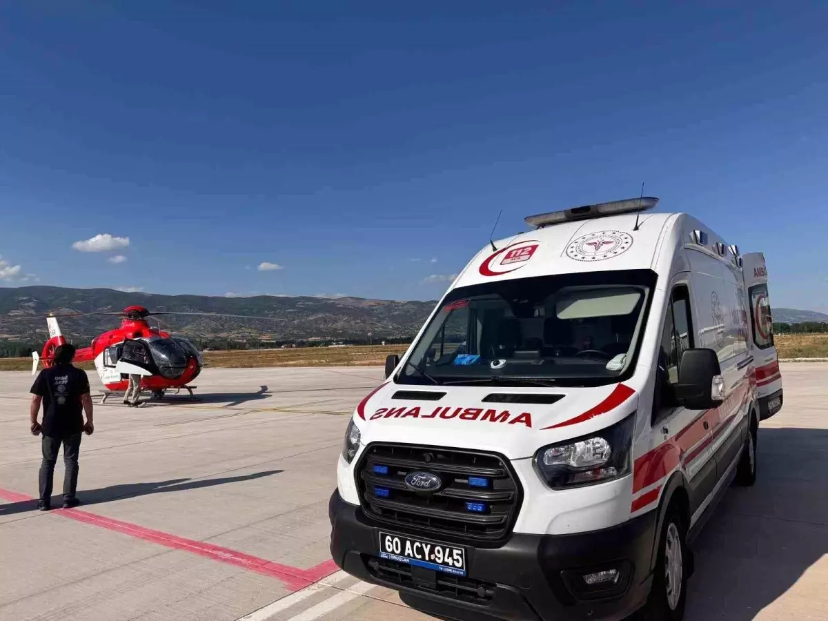 Tokat'ta Kaza Geçiren 3 Yaşındaki Çocuk Helikopterle Sevk Edildi