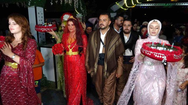 Stunning Gift Ceremony at the Tribal Wedding Held in Van