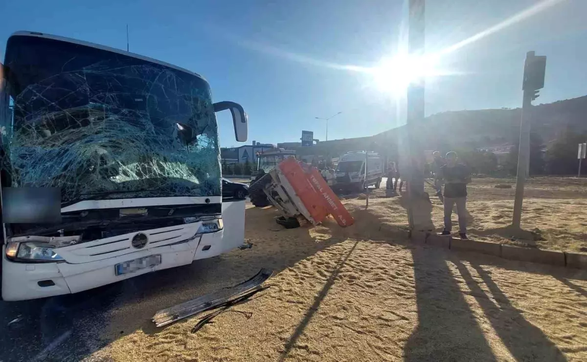 Kırıkkale'de Yolcu Otobüsü ile Traktör Çarpıştı: 3 Yaralı