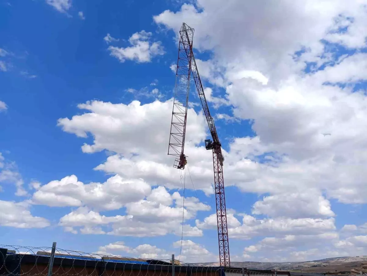 Ankara'da İnşaat Sahasında İş Kazası: Bir İşçi Yaralandı