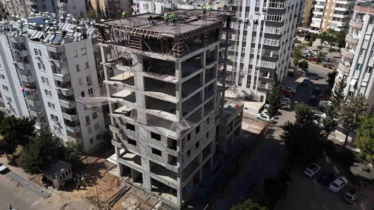 Adana'da Yerinde Dönüşüm Projesi ile 500 Bağımsız Yapının İnşaatı Devam Ediyor