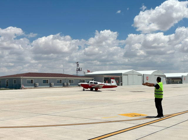 Bayburt'ta küçük uçak düştü! 2 kişiye ulaşılmaya çalışılıyor Bayburt'ta küçük uçak düştü! 2 kişiye ulaşılmaya çalışılıyor