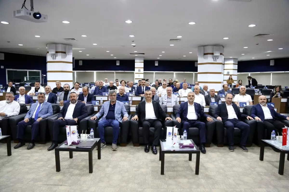 Büyüksimitci: 'Sanayicinin önünü görebildiği bir iklime hepimizin ihtiyacı var'