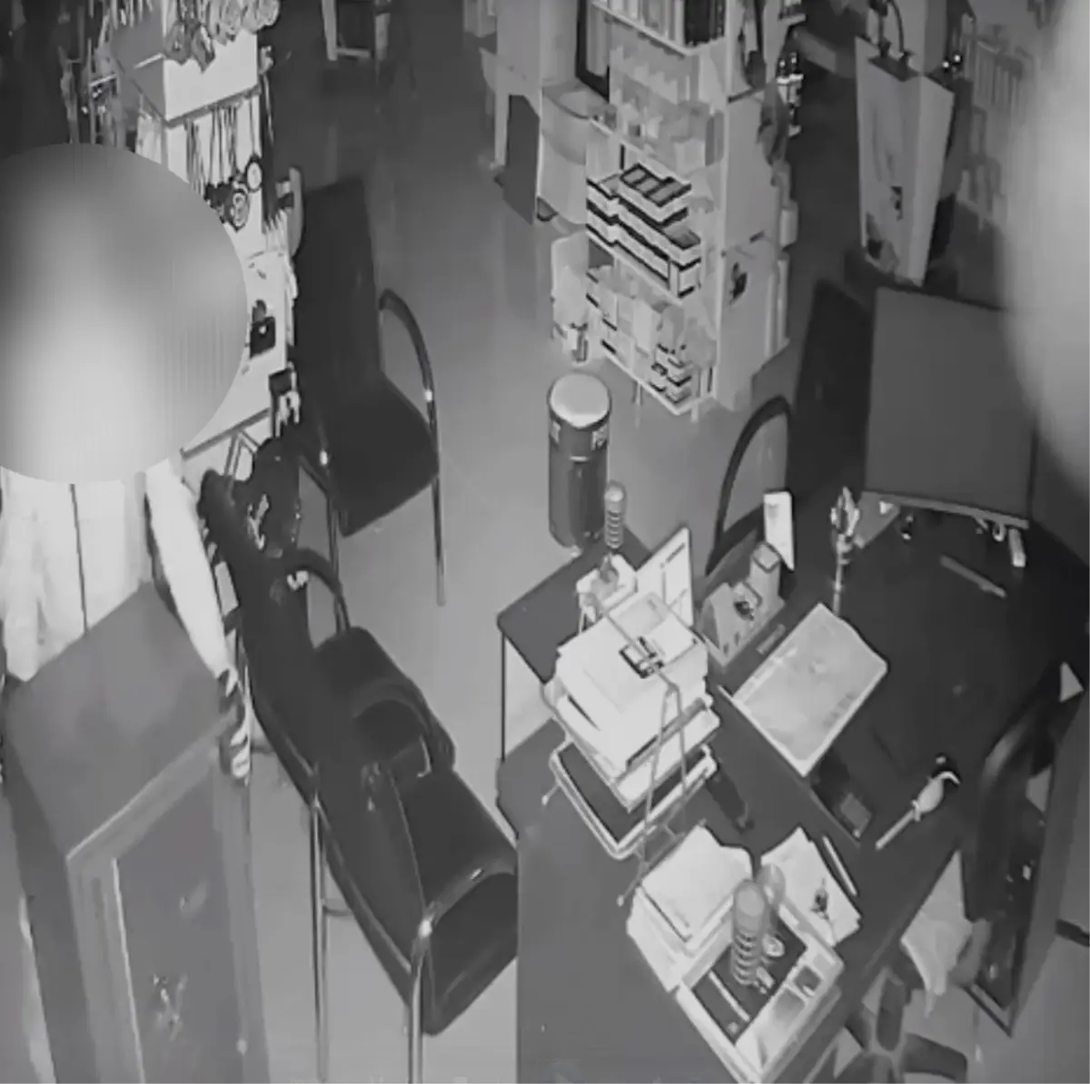 Aksaray'da Çelik Kasa Hırsızlığı: 3 Şüpheli Yakalandı