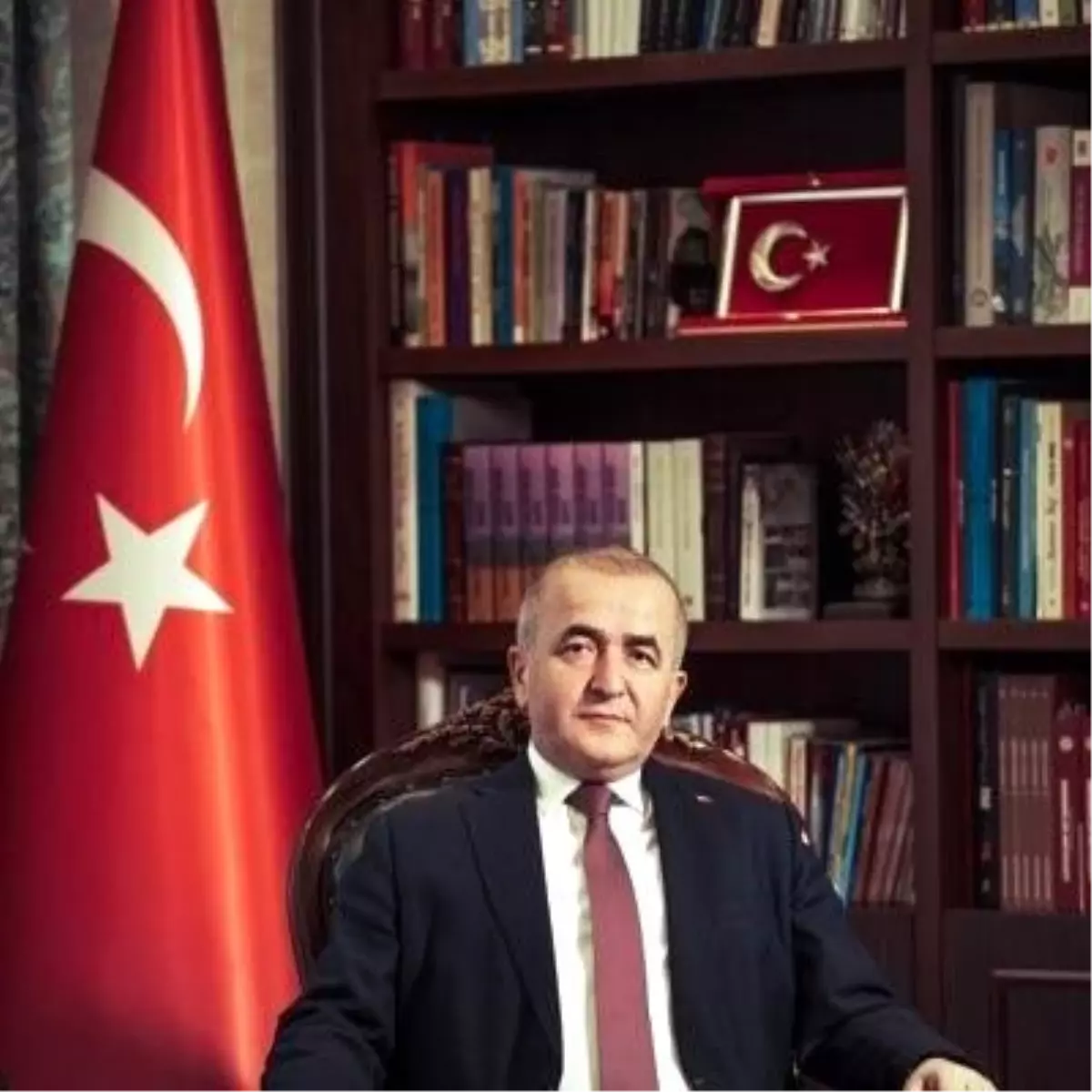 Elazığ Valisi'nden Van Otobüsüne Saldırı İddialarına Açıklama