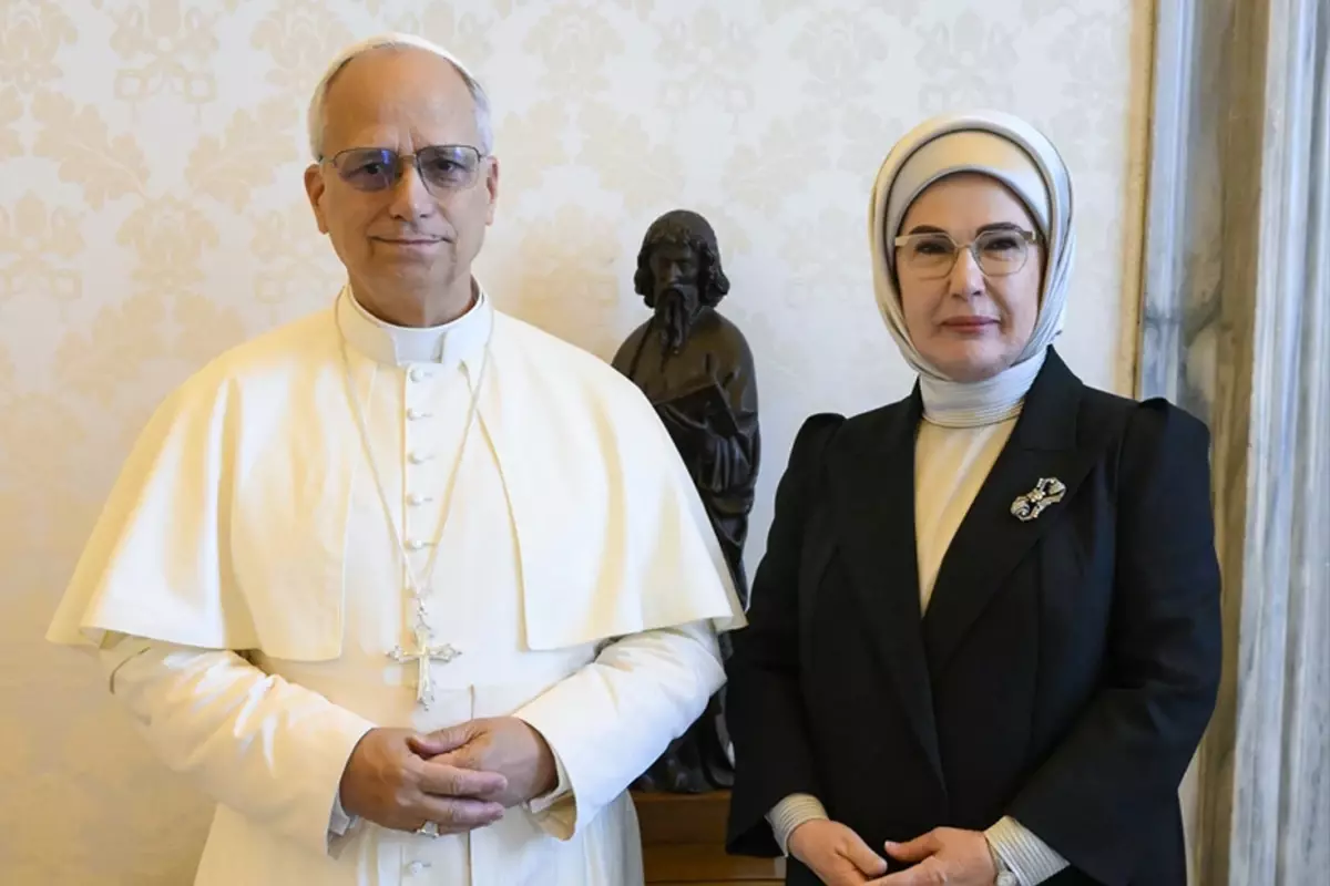 Emine Erdoğan, Papa 14. Leo ile görüştü