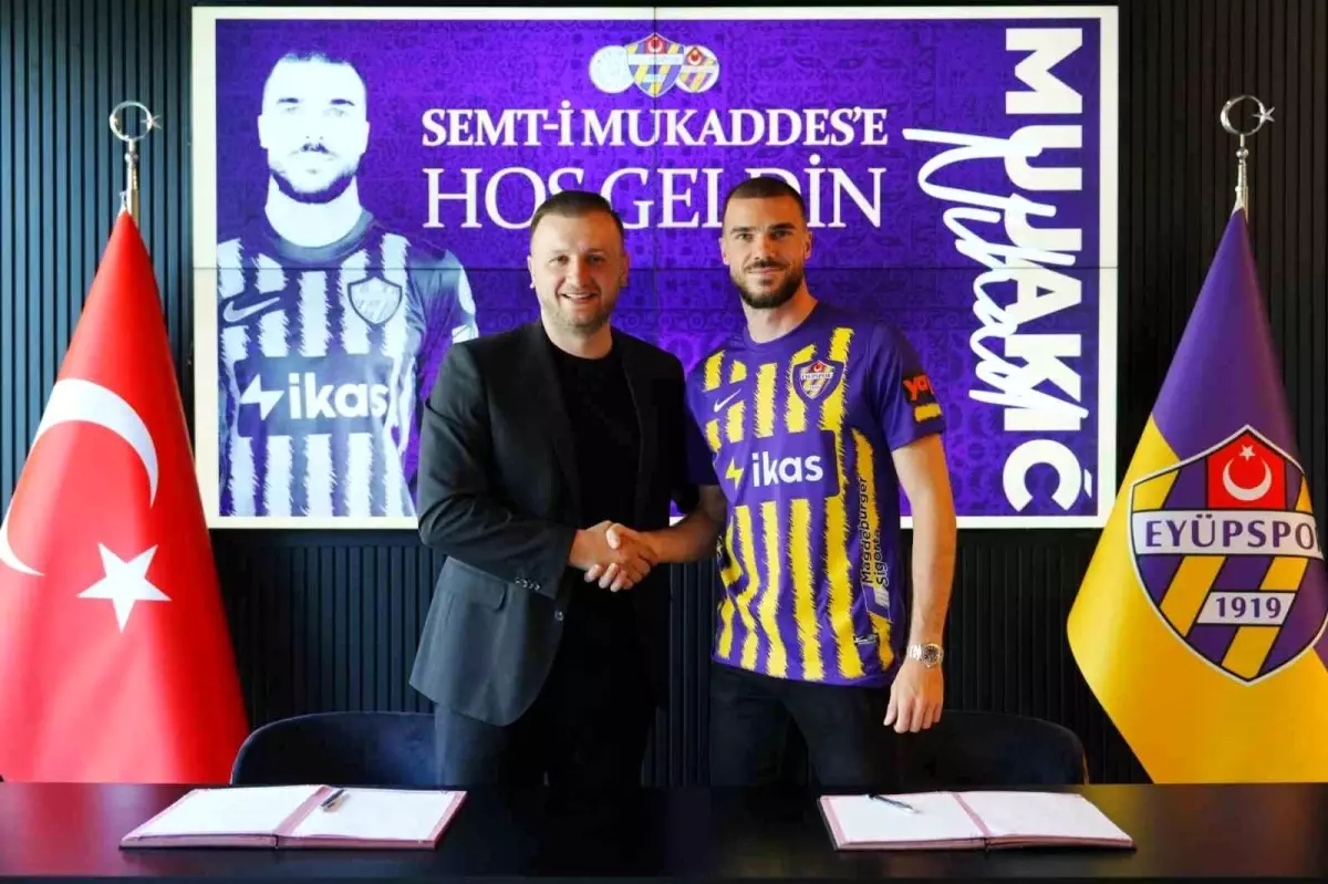 Eyüpspor, Nihad Mujakic'i Kiraladı
