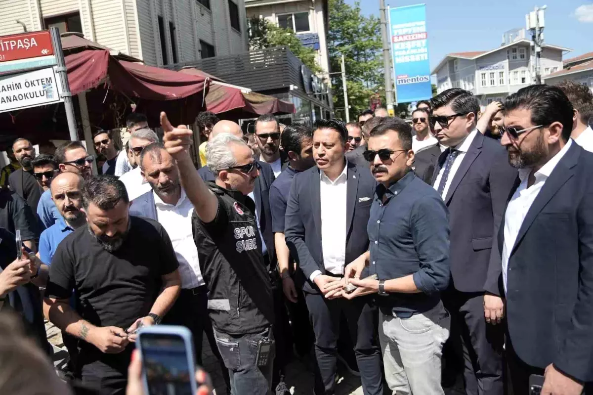 Fenerbahçe Olağanüstü Genel Kurul İçin 9 Bin 700 İmza Topladı