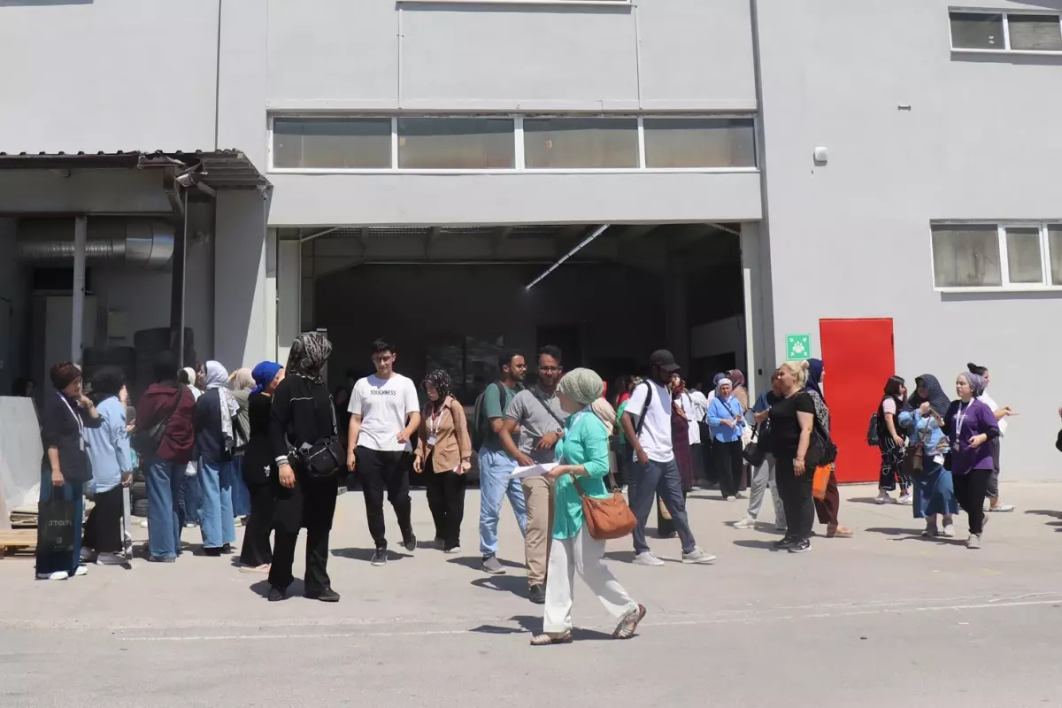 Gemlik depreminden dakikalar sonra fabrikanın tavanı çöktü, 3 işçi göçük altında kaldı