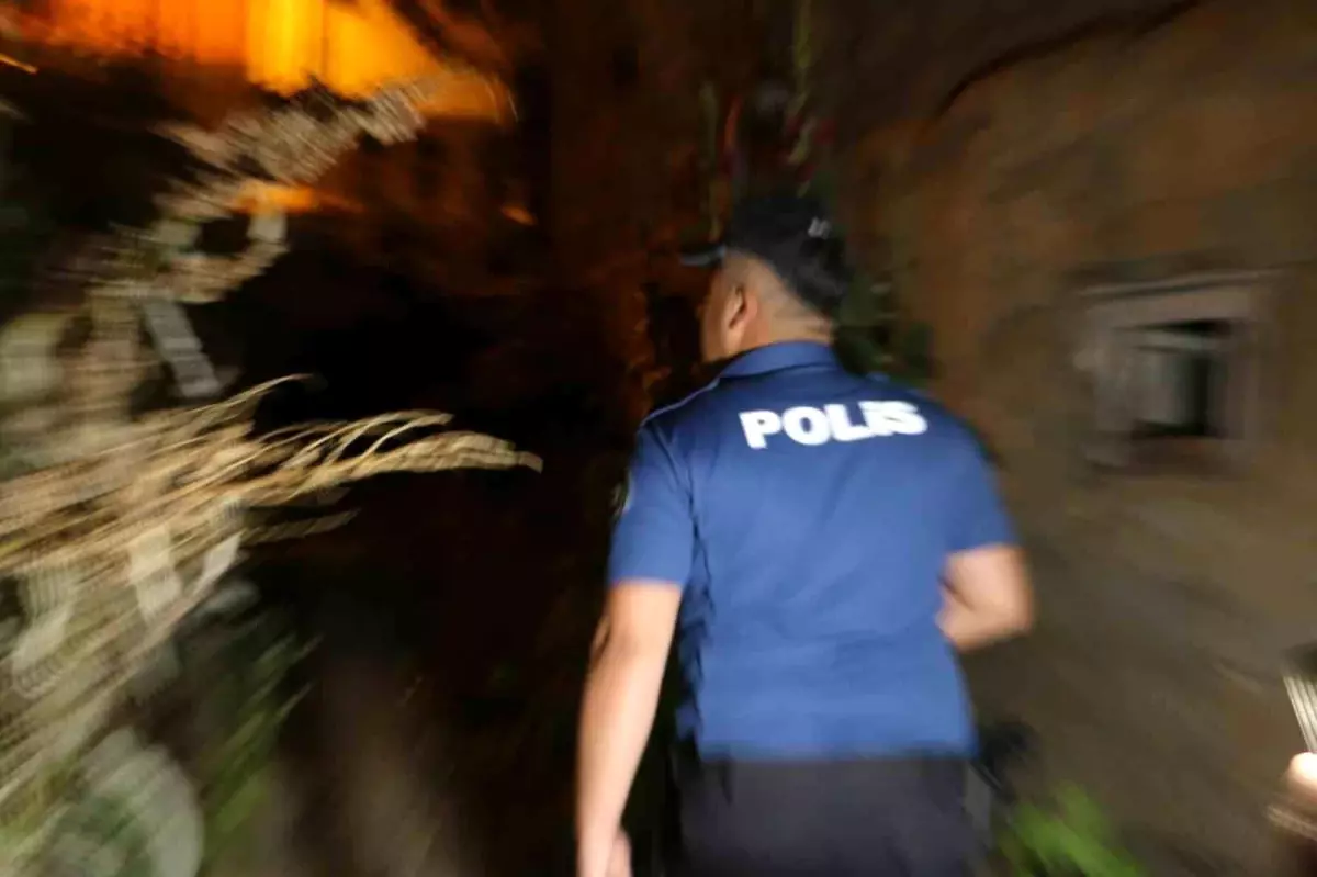Hakkari'de Gece Yarısı Asayiş Operasyonu