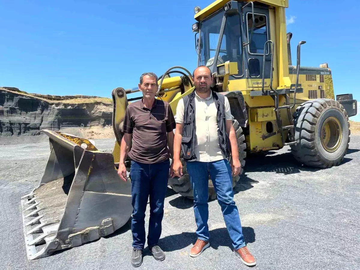 Akyaka Kaymakamı İsmail Demirtaş, Kayaköprü Köyü'ndeki Yol Çalışmalarını İnceledi
