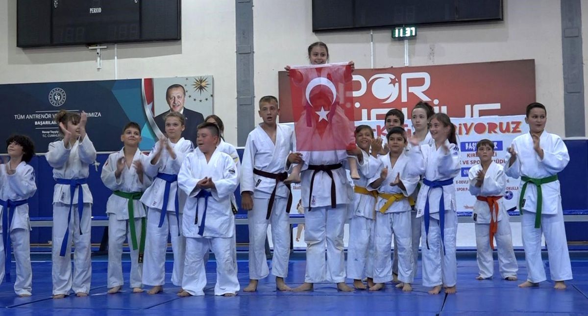 Kırklareli'nde Yaz Spor Okulları Açılışı Gerçekleşti