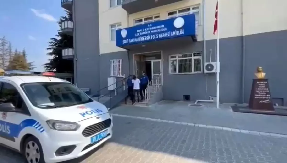 Polisin 'Dur' İkazına Uymayan Sürücü Tutuklandı