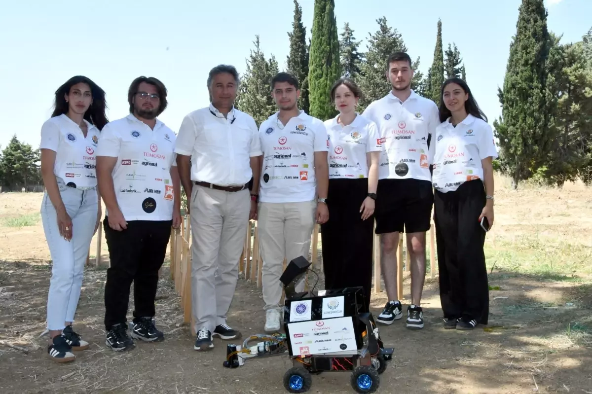Üniversite öğrencilerinin geliştirdiği 'Tarımın Kartalı' robotu, Avrupa'dan birincilikle döndü