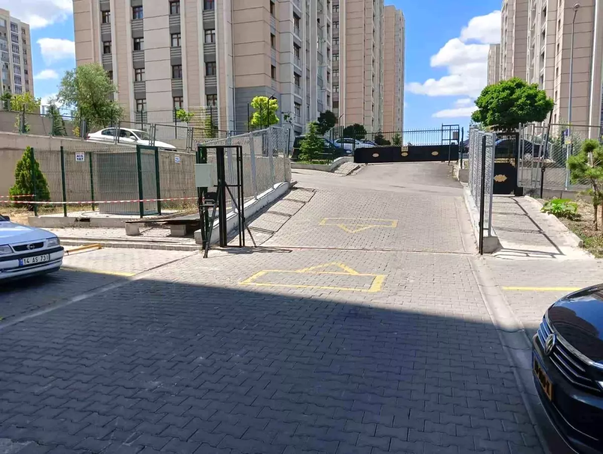Ankara'da Aile İçi Tartışma Sonrası Araçla İnsana Çarpma Olayı
