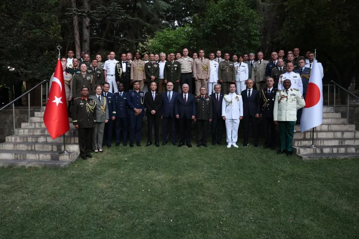 Bakan Güler: Türkiye ve Japonya Arasındaki Askeri İş Birliği Önem Kazanıyor