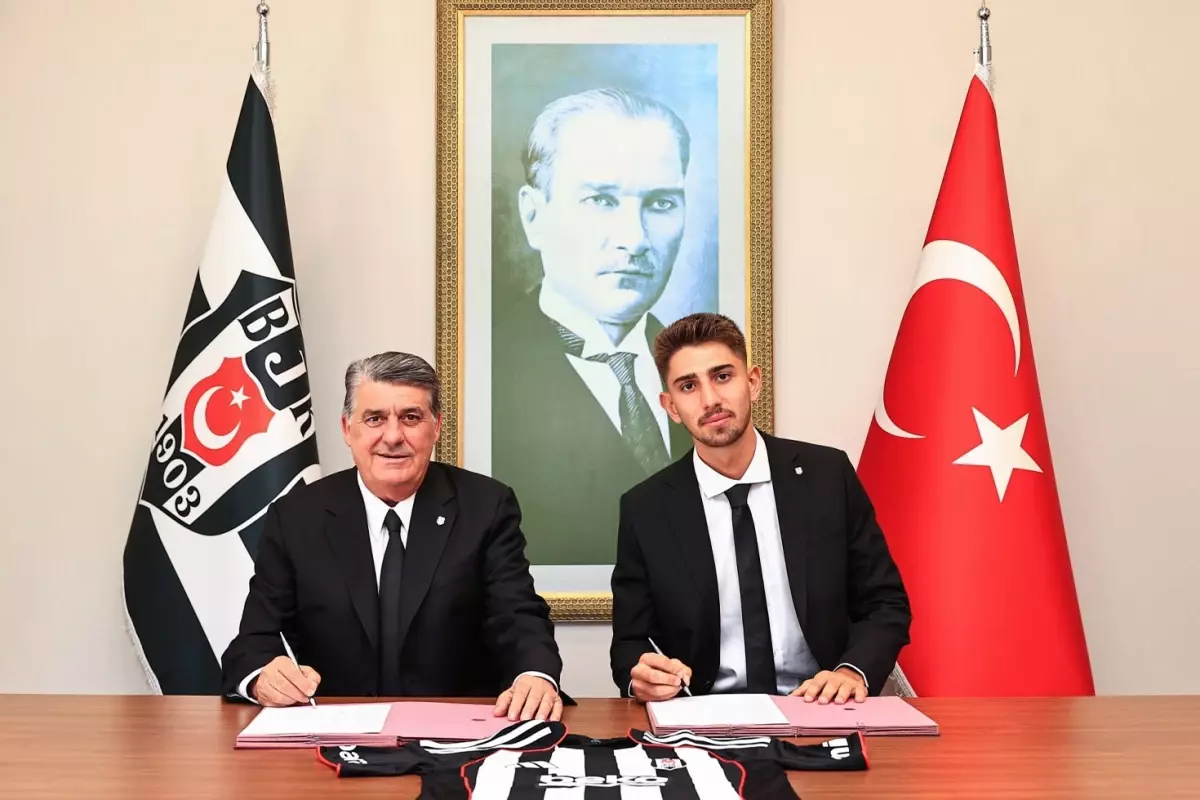 Beşiktaş'ta 3 yıllık imza