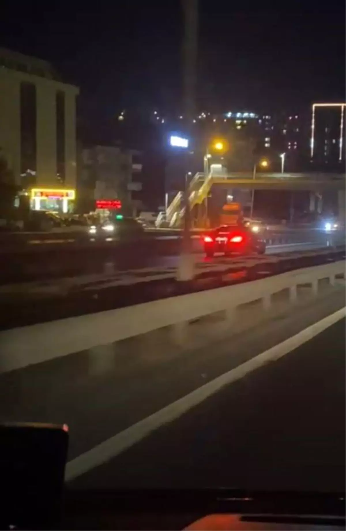 Beylikdüzü'nde Ters Yönde Giden Sürücü Trafiği Tehlikeye Attı