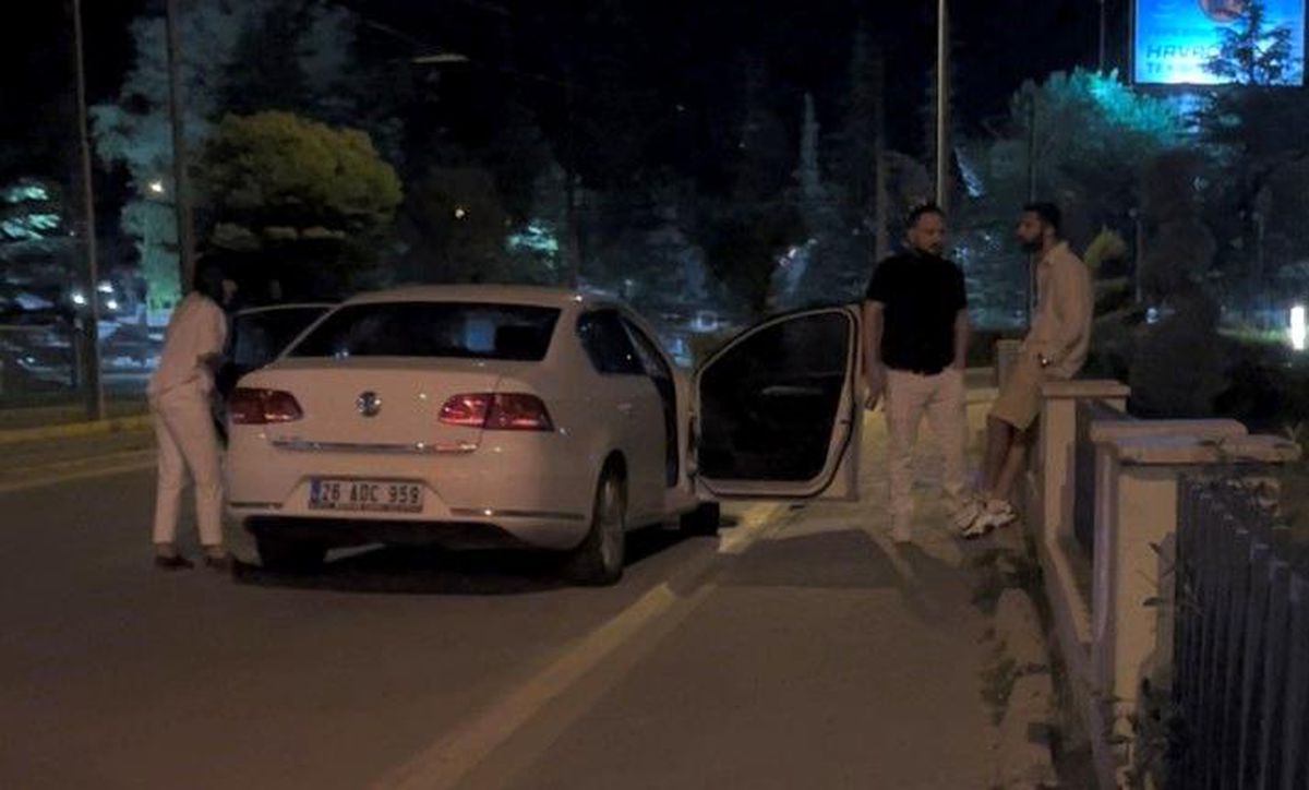 Alkollü Sürücü Ceza Alırken Arkadaşından Şaşkınlık Yaratan Davranış