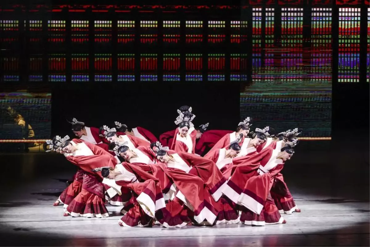 7. Çin Xinjiang Uluslararası Dans Festivali Urumqi'de Başlıyor