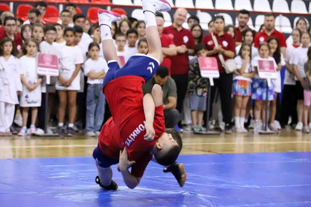 Denizli'de Ücretsiz GSB Spor Okulları Yaz Kursları Başladı