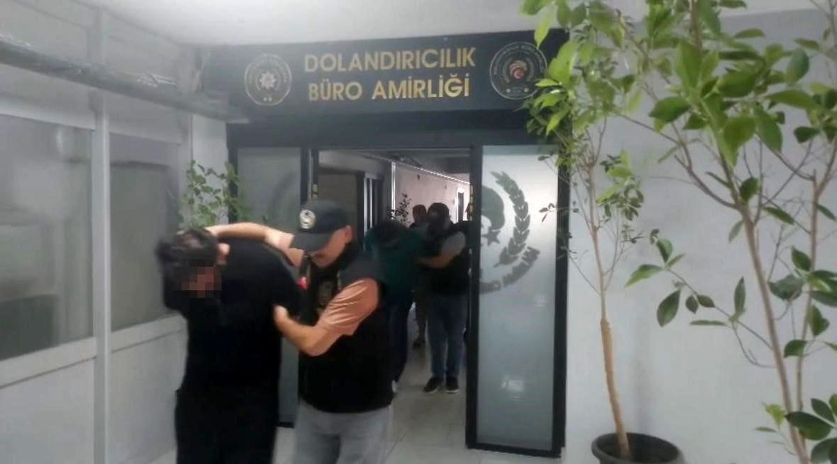 İzmir'de Dublörle Arsa Satışı Yapmaya Çalışan Şebekeye Operasyon