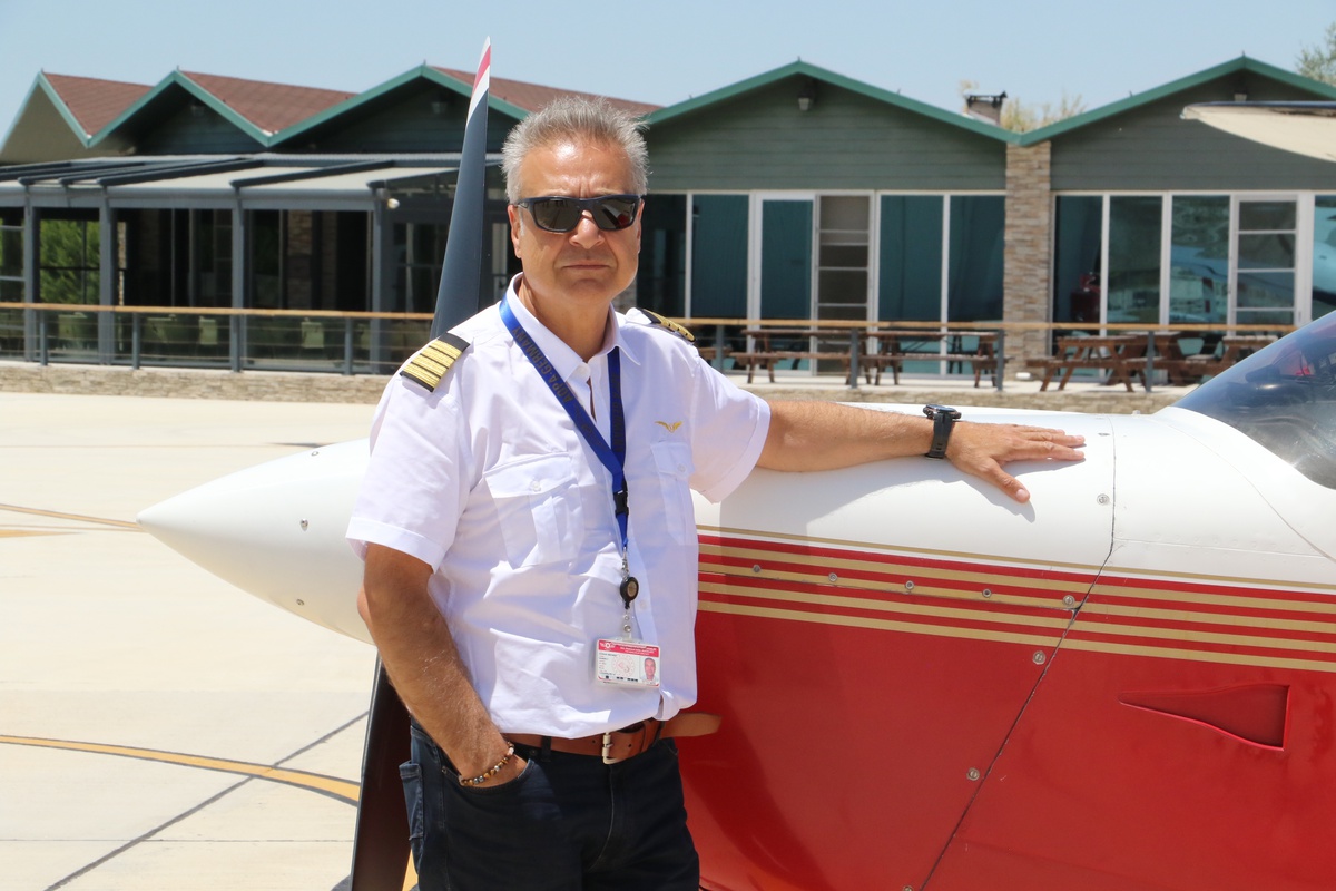 Düşen uçağın pilotunun çocukluk hayalı yarım kaldı